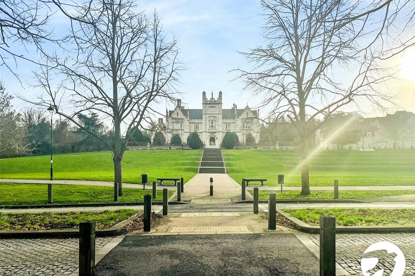 5 bedroom house to rent in Ingress Park | Robinson Michael & Jackson