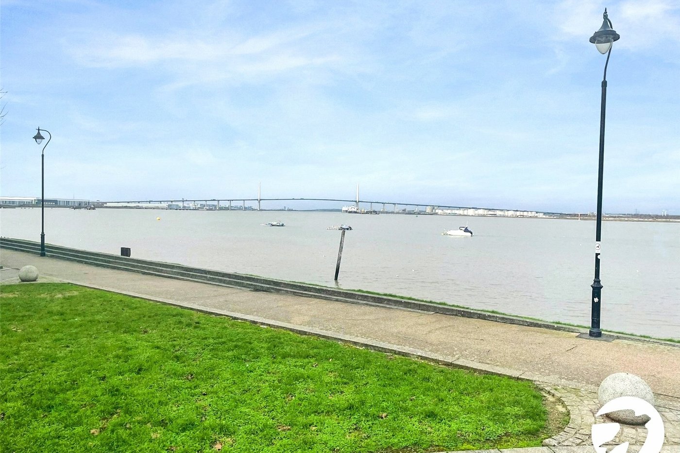 5 bedroom house to rent in Ingress Park | Robinson Michael & Jackson