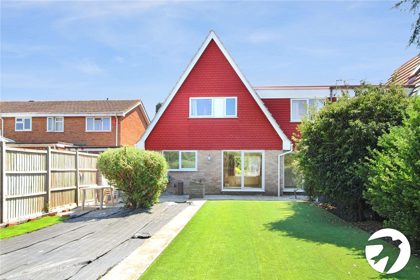3 bedroom house to rent in Istead Rise | Robinson Michael & Jackson