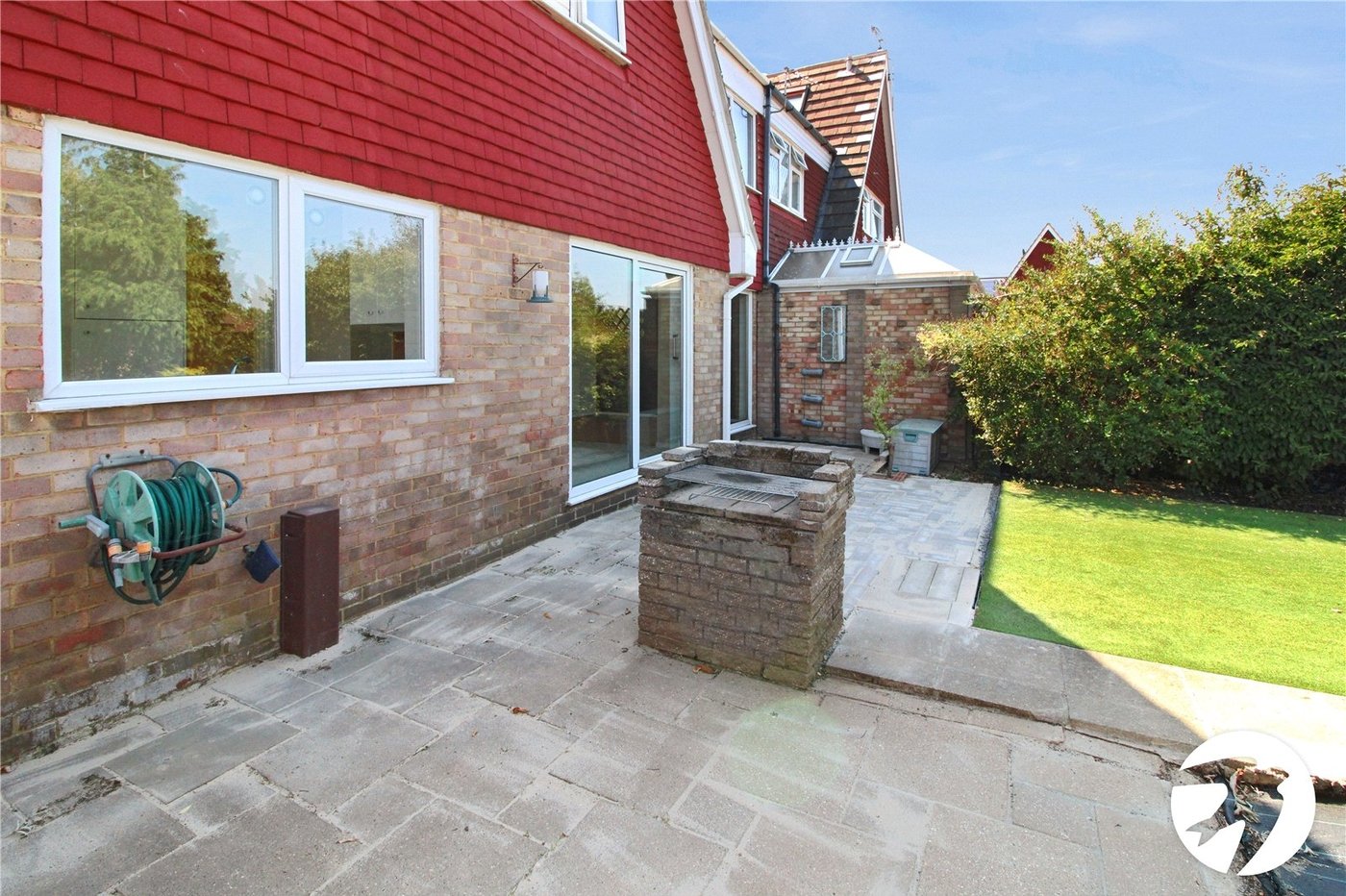 3 bedroom house to rent in Istead Rise | Robinson Michael & Jackson