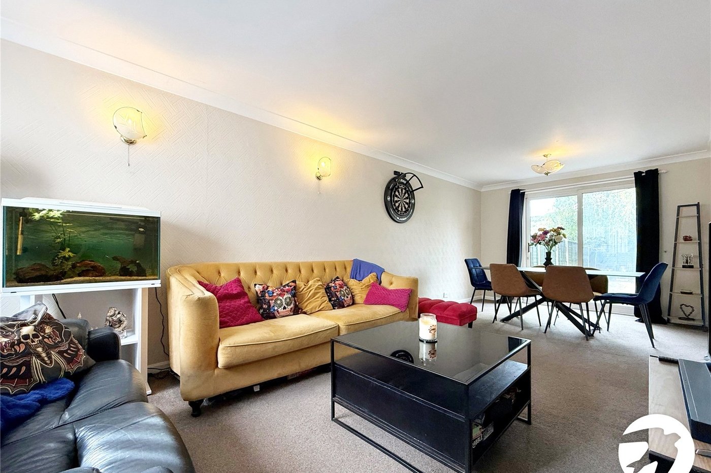 3 bedroom house to rent in Cuxton | Robinson Michael & Jackson