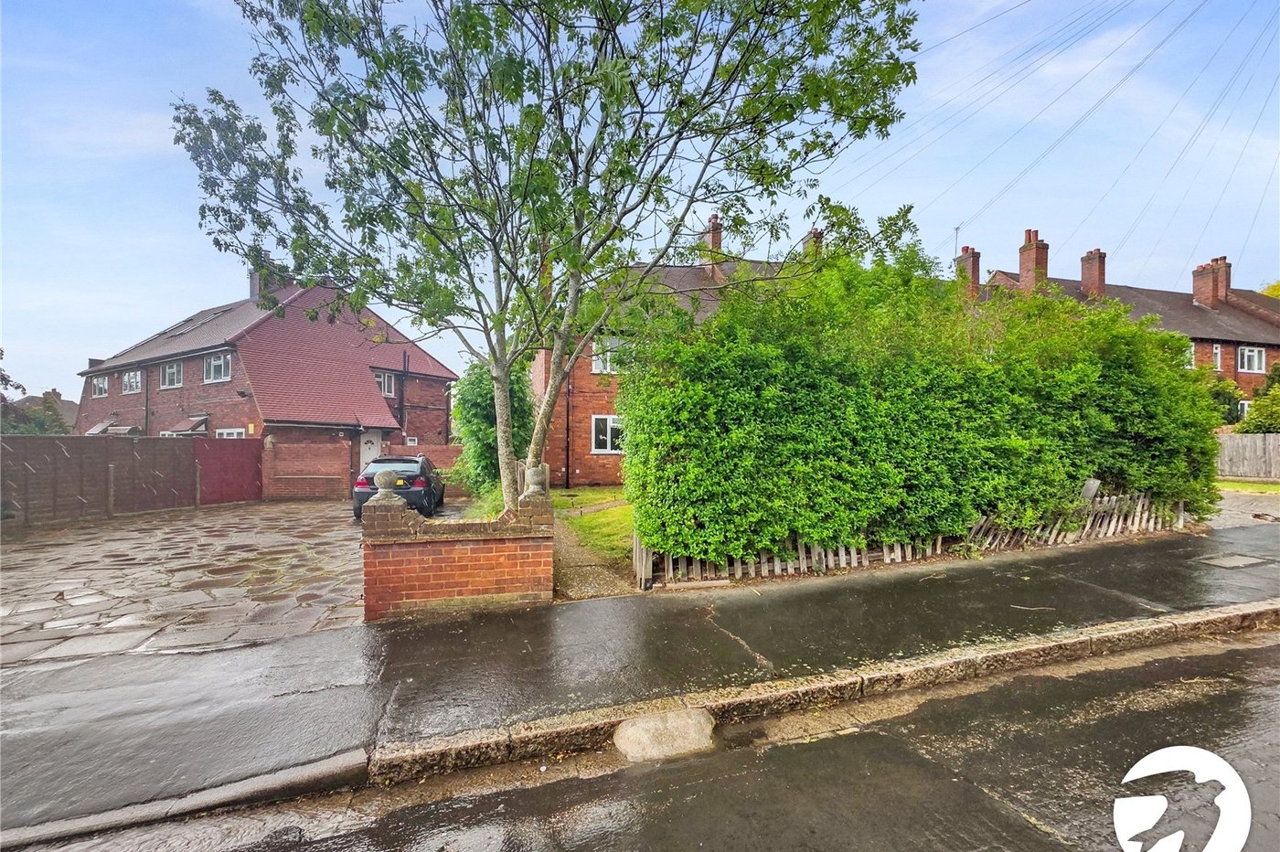 2 bedroom property to rent in London | Robinson Jackson