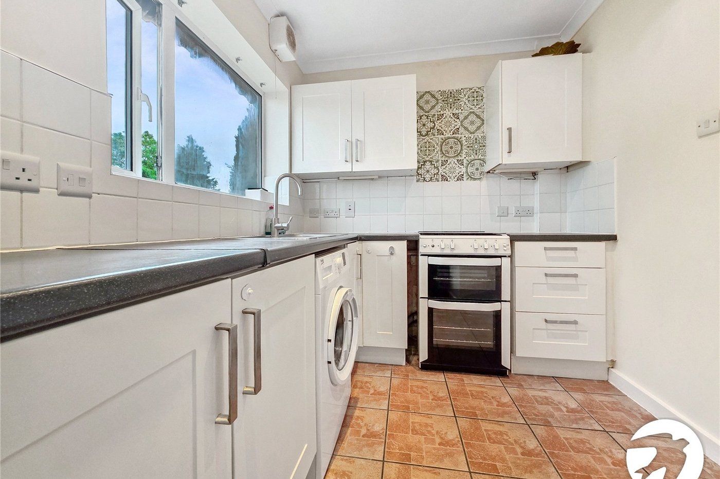 2 bedroom property to rent in London | Robinson Jackson