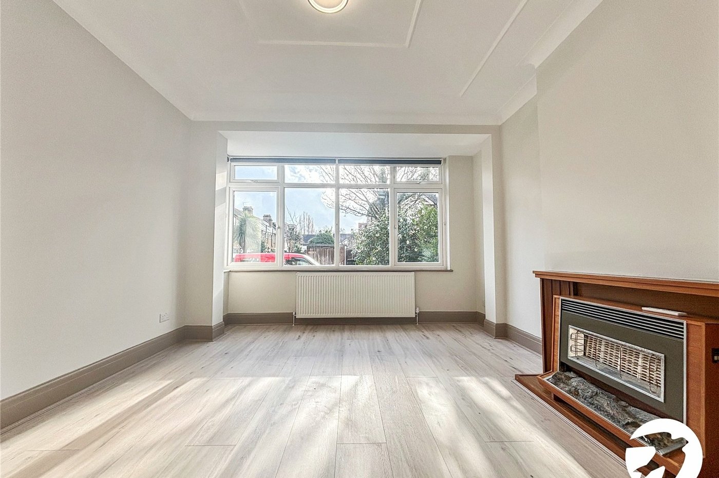 4 bedroom house to rent in London | Robinson Jackson