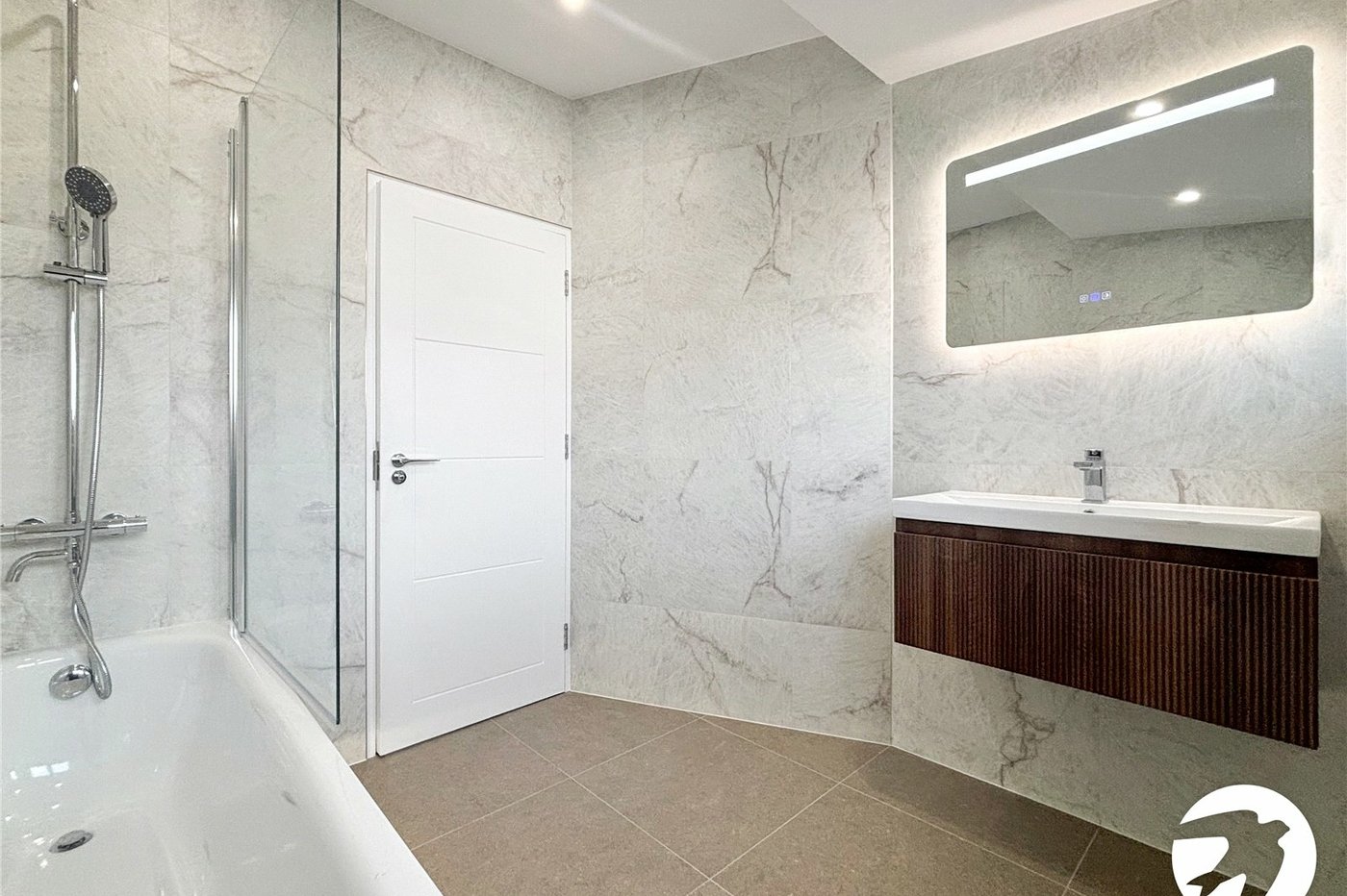 4 bedroom house to rent in London | Robinson Jackson