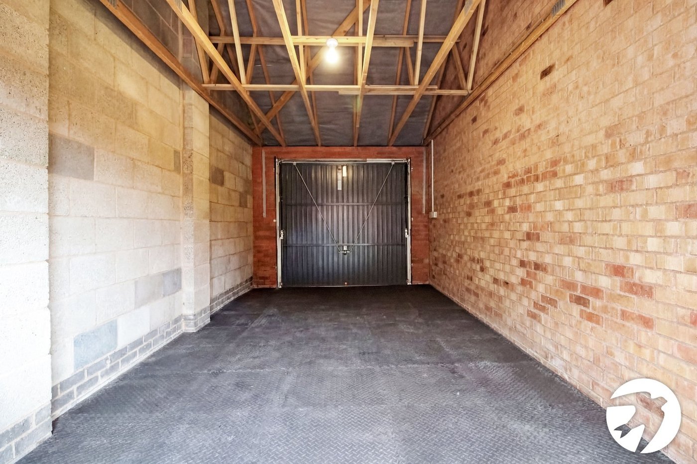 4 bedroom house to rent in Castle Hill | Robinson Michael & Jackson