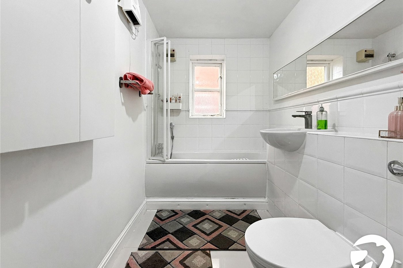 2 bedroom property to rent in London | Robinson Jackson