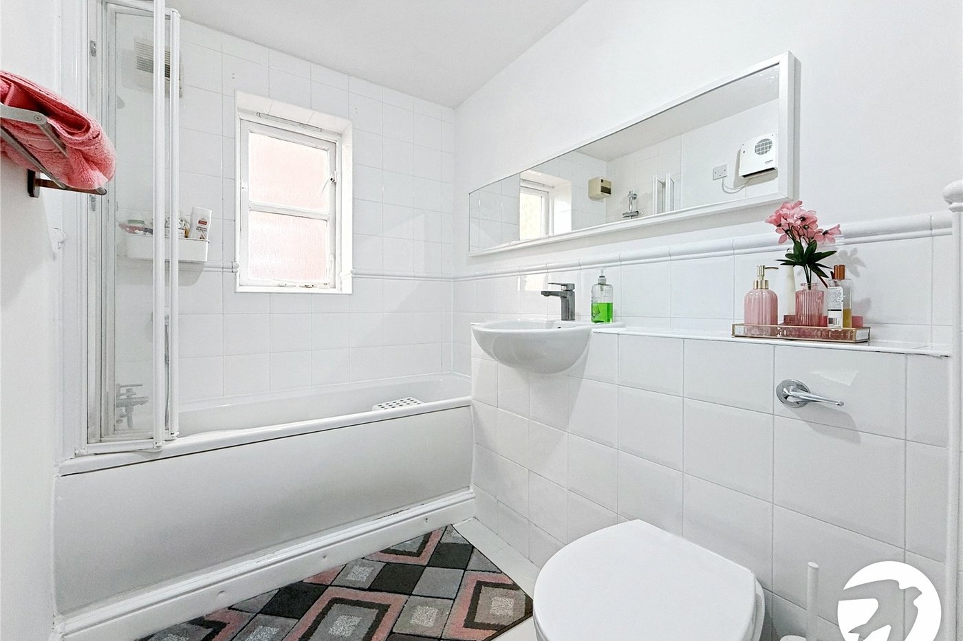 2 bedroom property to rent in London | Robinson Jackson