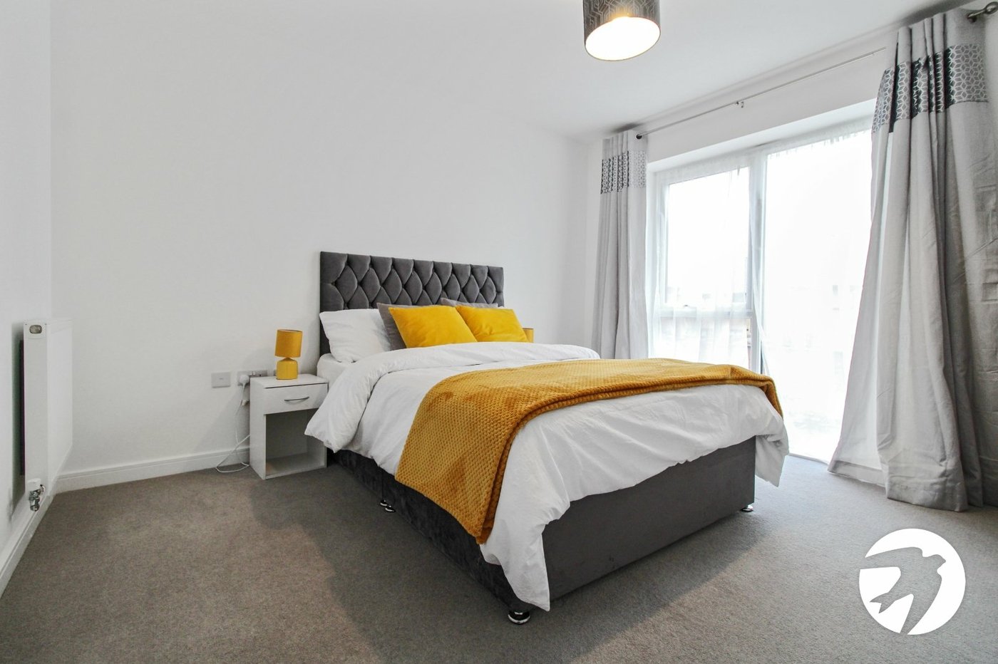 2 bedroom property to rent in Greenhithe | Robinson Michael & Jackson