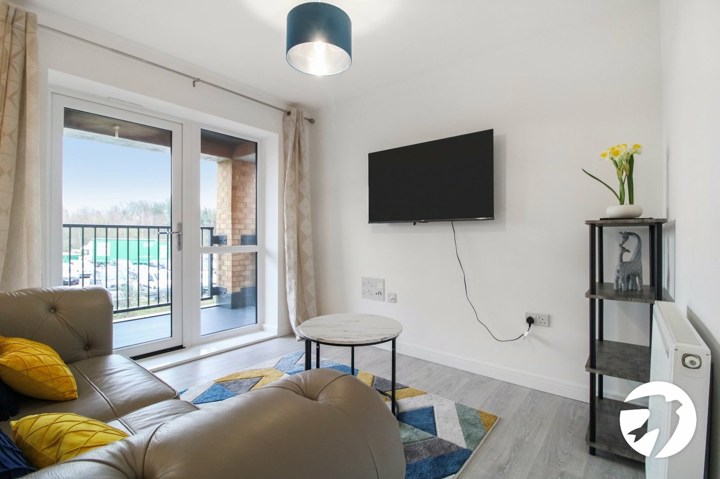 2 bedroom property to rent in Greenhithe | Robinson Michael & Jackson