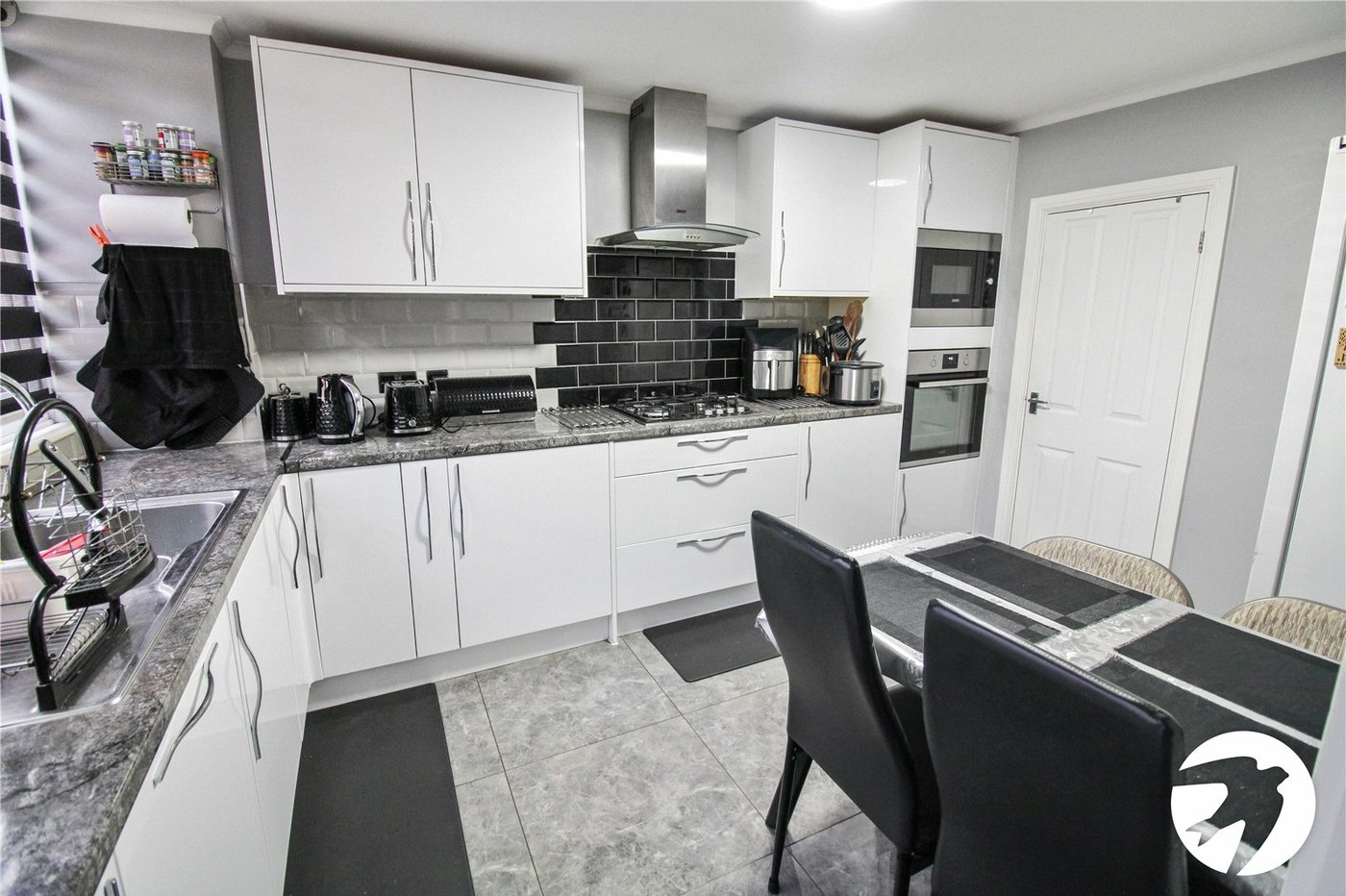 3 bedroom house to rent in Northfleet | Robinson Michael & Jackson