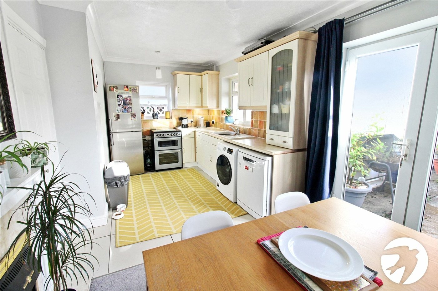 3 bedroom house to rent in Swanscombe | Robinson Michael & Jackson