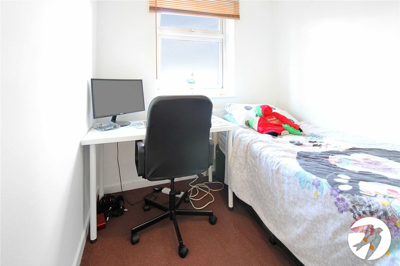 3 bedroom house to rent in Swanscombe | Robinson Michael & Jackson