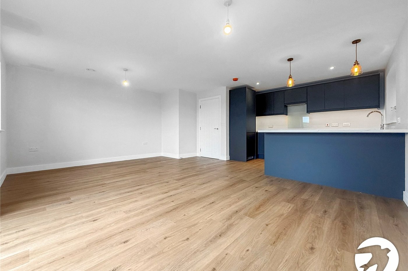 2 bedroom property to rent in Upnor | Robinson Michael & Jackson