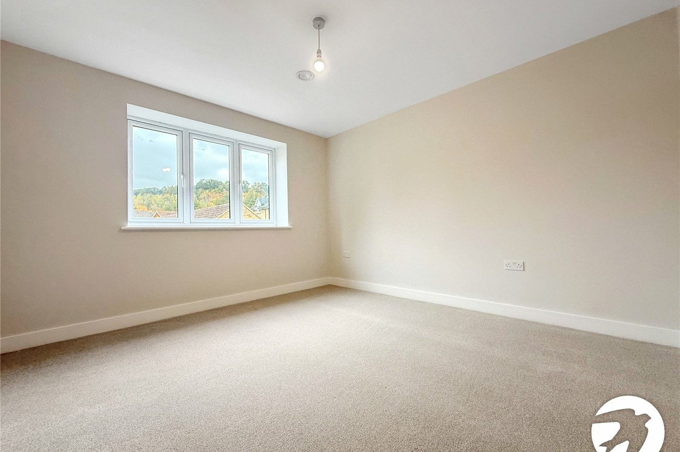 2 bedroom property to rent in Upnor | Robinson Michael & Jackson