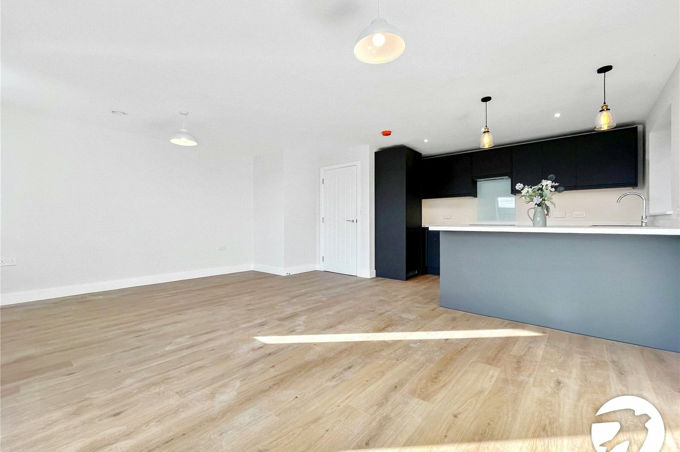 2 bedroom property to rent in Upnor | Robinson Michael & Jackson