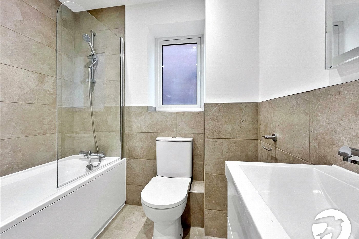 2 bedroom property to rent in Upnor | Robinson Michael & Jackson