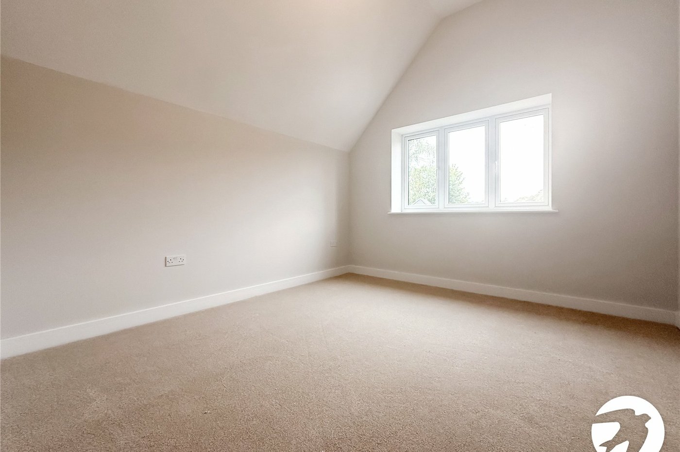 2 bedroom property to rent in Upnor | Robinson Michael & Jackson