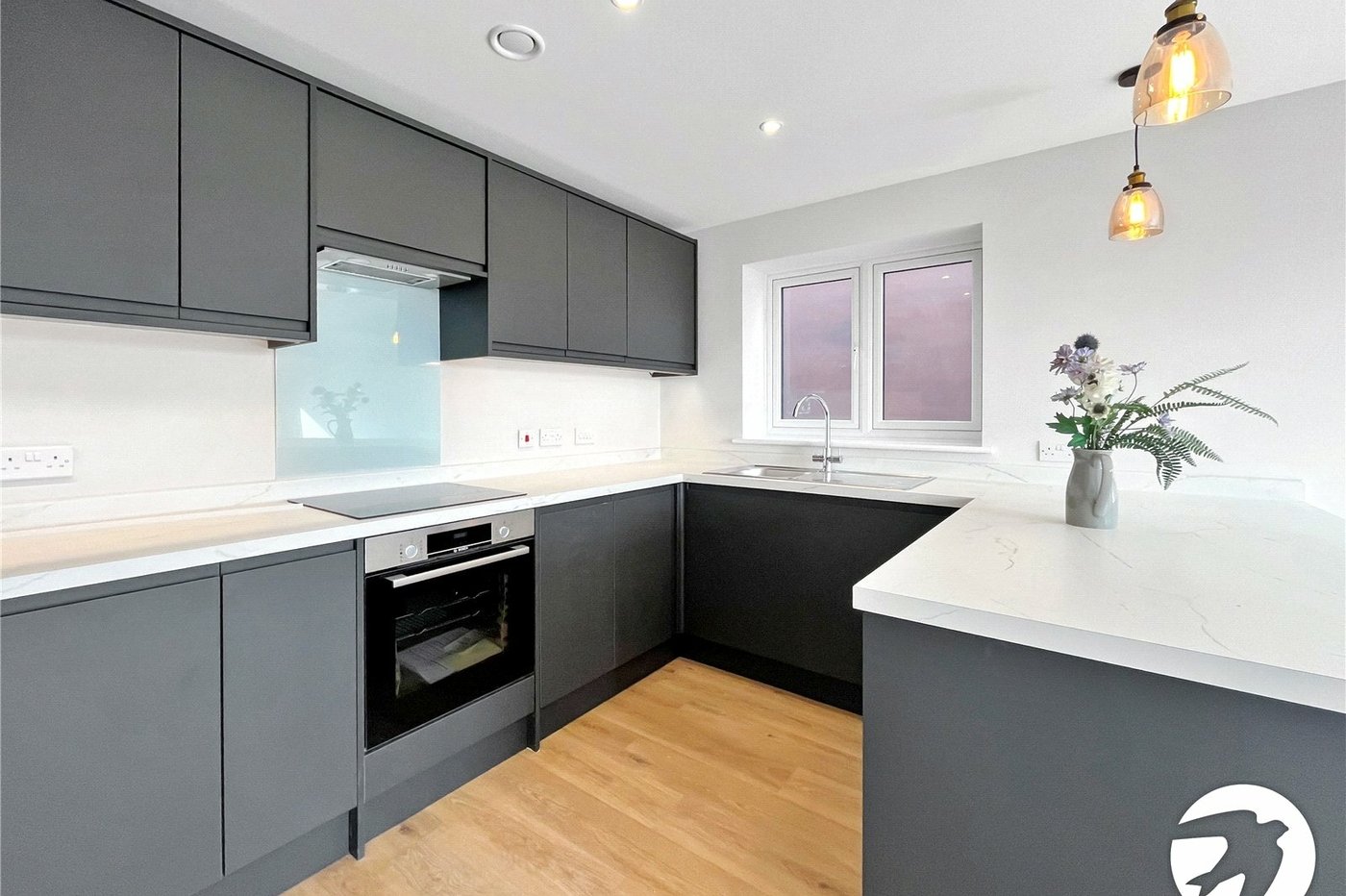2 bedroom property to rent in Upnor | Robinson Michael & Jackson