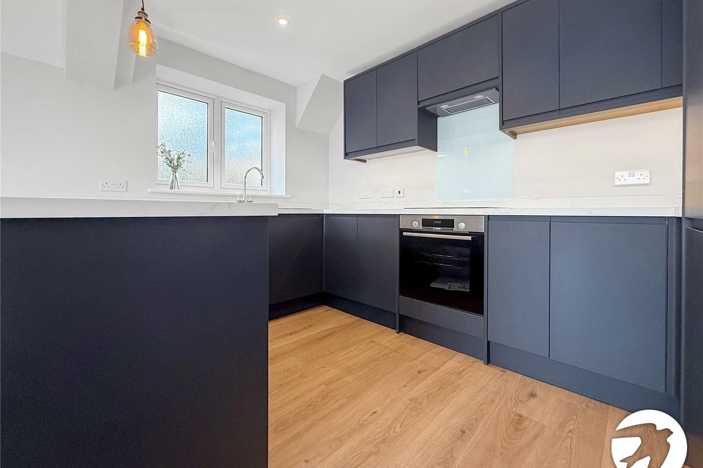 2 bedroom property to rent in Upnor | Robinson Michael & Jackson