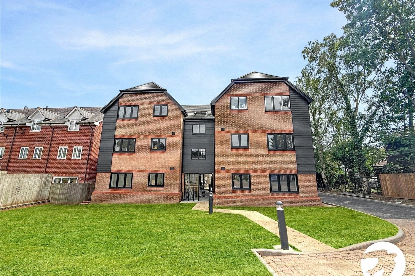 2 bedroom property to rent in Upnor | Robinson Michael & Jackson