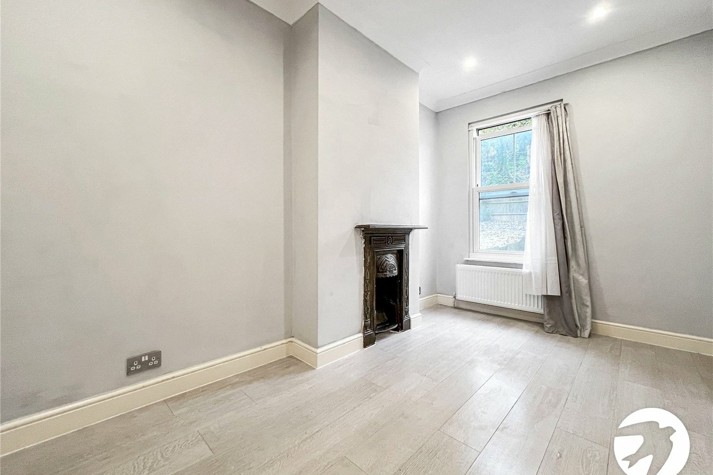 2 bedroom house to rent in Chatham | Robinson Michael & Jackson