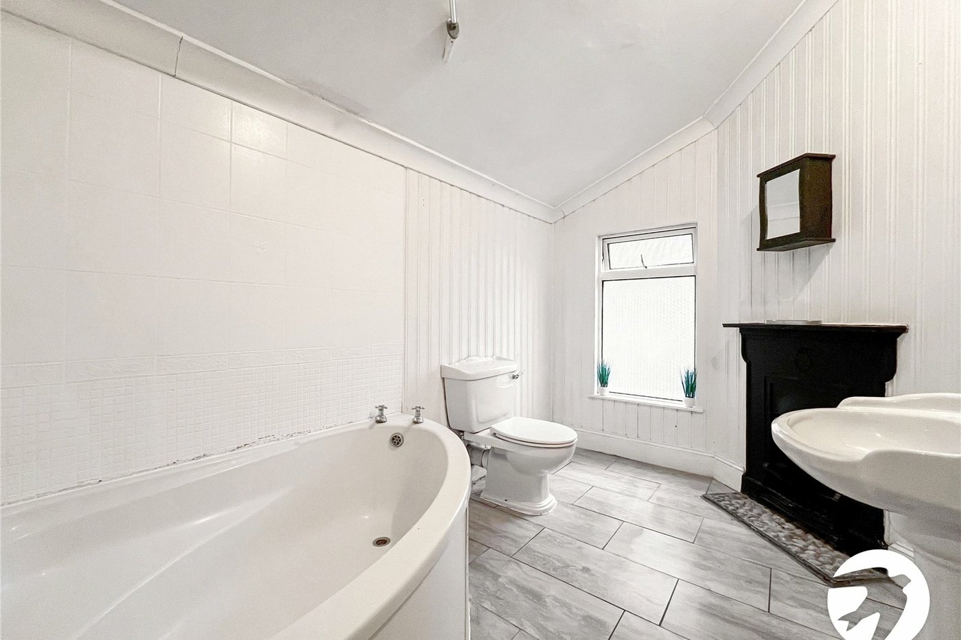 2 bedroom house to rent in Chatham | Robinson Michael & Jackson