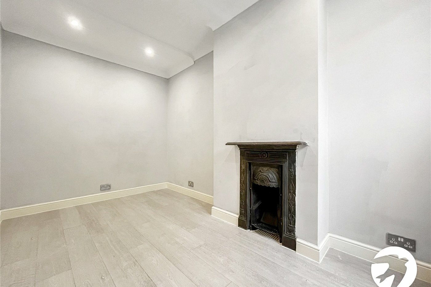 2 bedroom house to rent in Chatham | Robinson Michael & Jackson