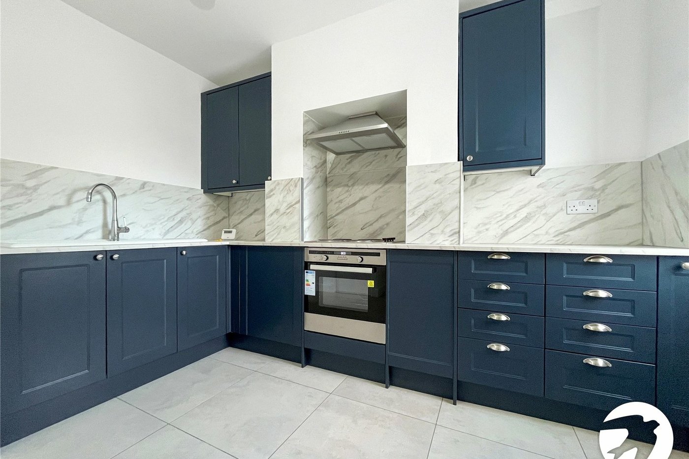 3 bedroom house to rent in Wainscott | Robinson Michael & Jackson