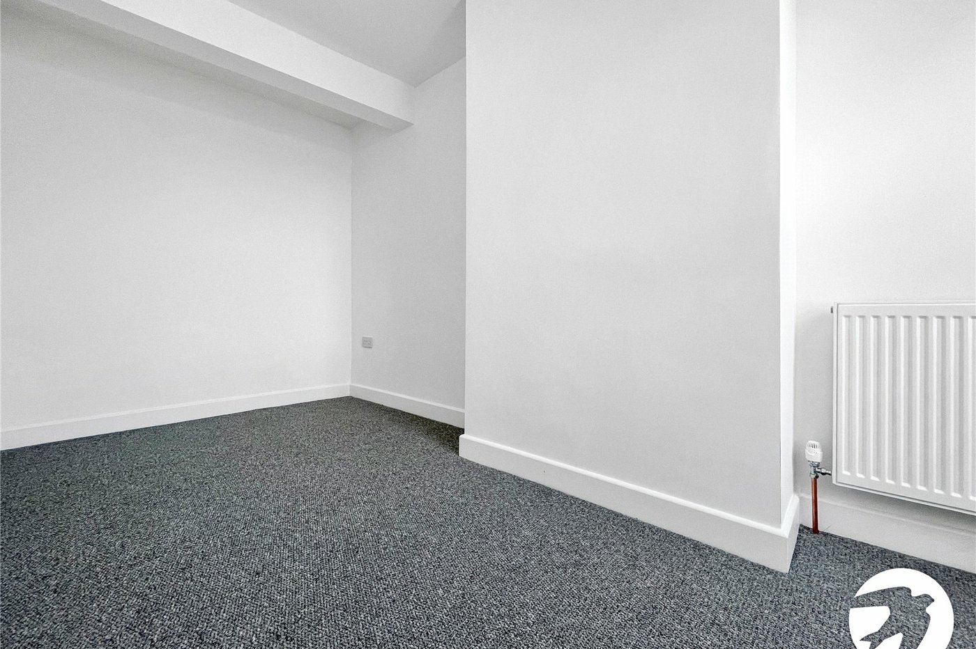 3 bedroom house to rent in Wainscott | Robinson Michael & Jackson