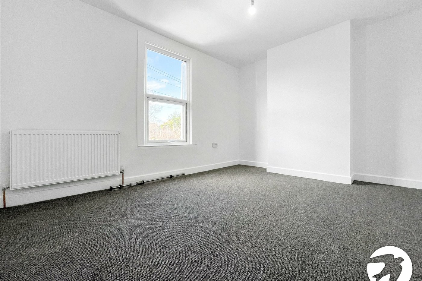 3 bedroom house to rent in Wainscott | Robinson Michael & Jackson