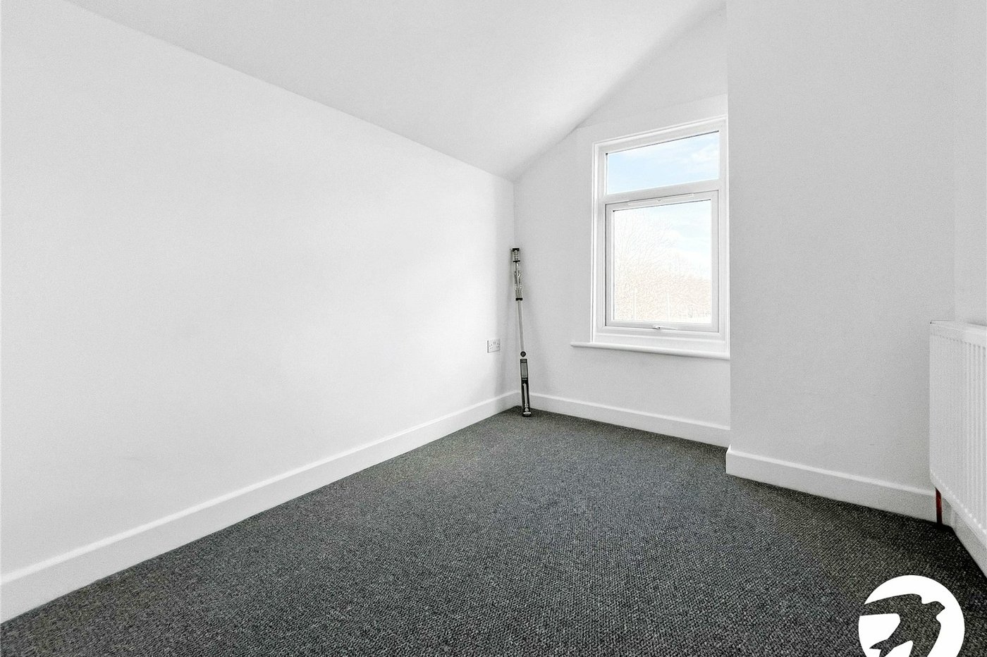 3 bedroom house to rent in Wainscott | Robinson Michael & Jackson