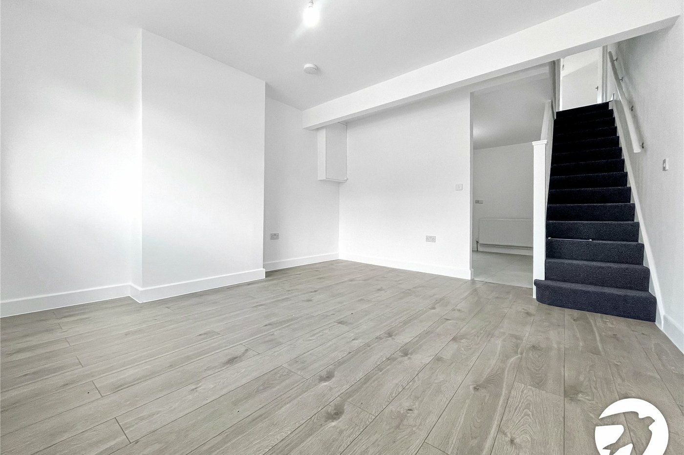 3 bedroom house to rent in Wainscott | Robinson Michael & Jackson