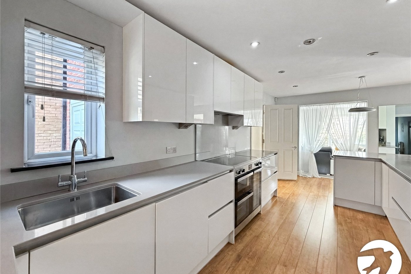 5 bedroom house to rent in Chatham | Robinson Michael & Jackson