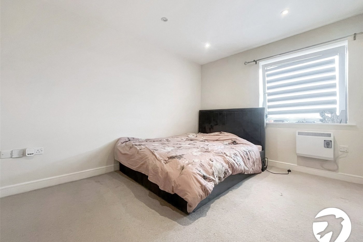 2 bedroom property to rent in St. Marys Island | Robinson Michael & Jackson