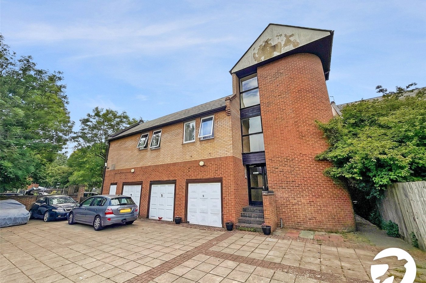 2 bedroom property to rent in Thamesmead | 
