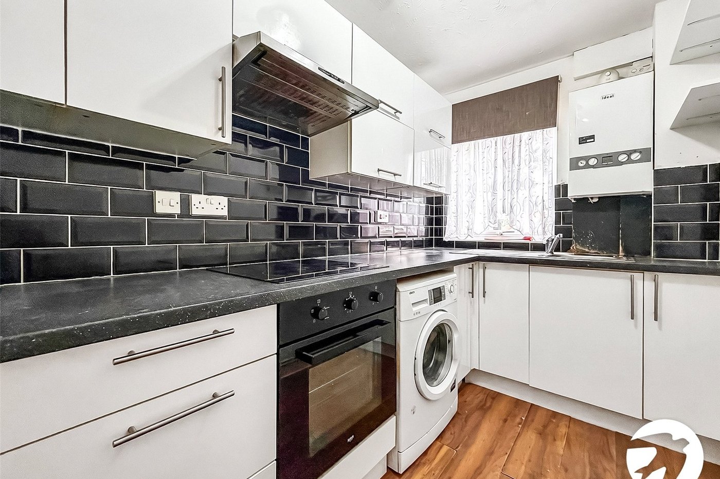 2 bedroom property to rent in Thamesmead | 