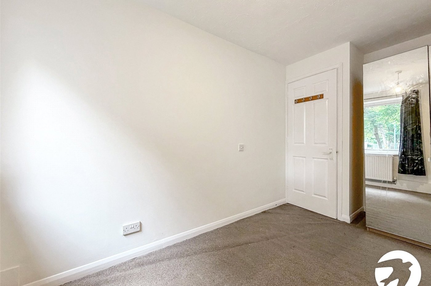 2 bedroom property to rent in Thamesmead | 