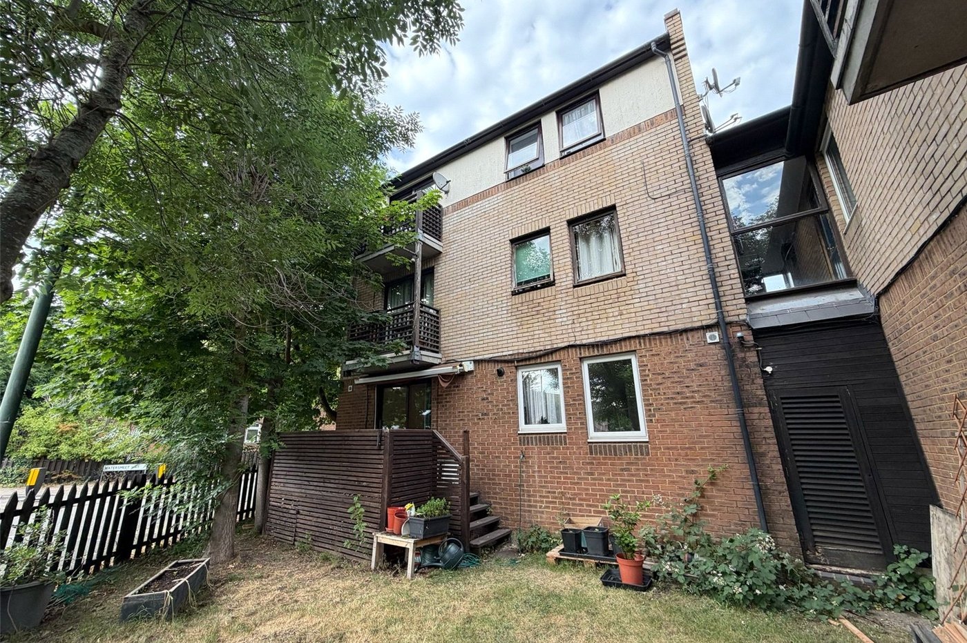 2 bedroom property to rent in Thamesmead | 