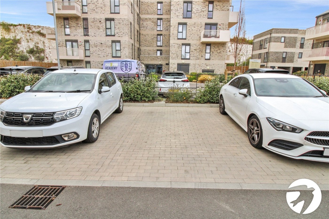 2 bedroom property to rent in Western Cross | Robinson Michael & Jackson
