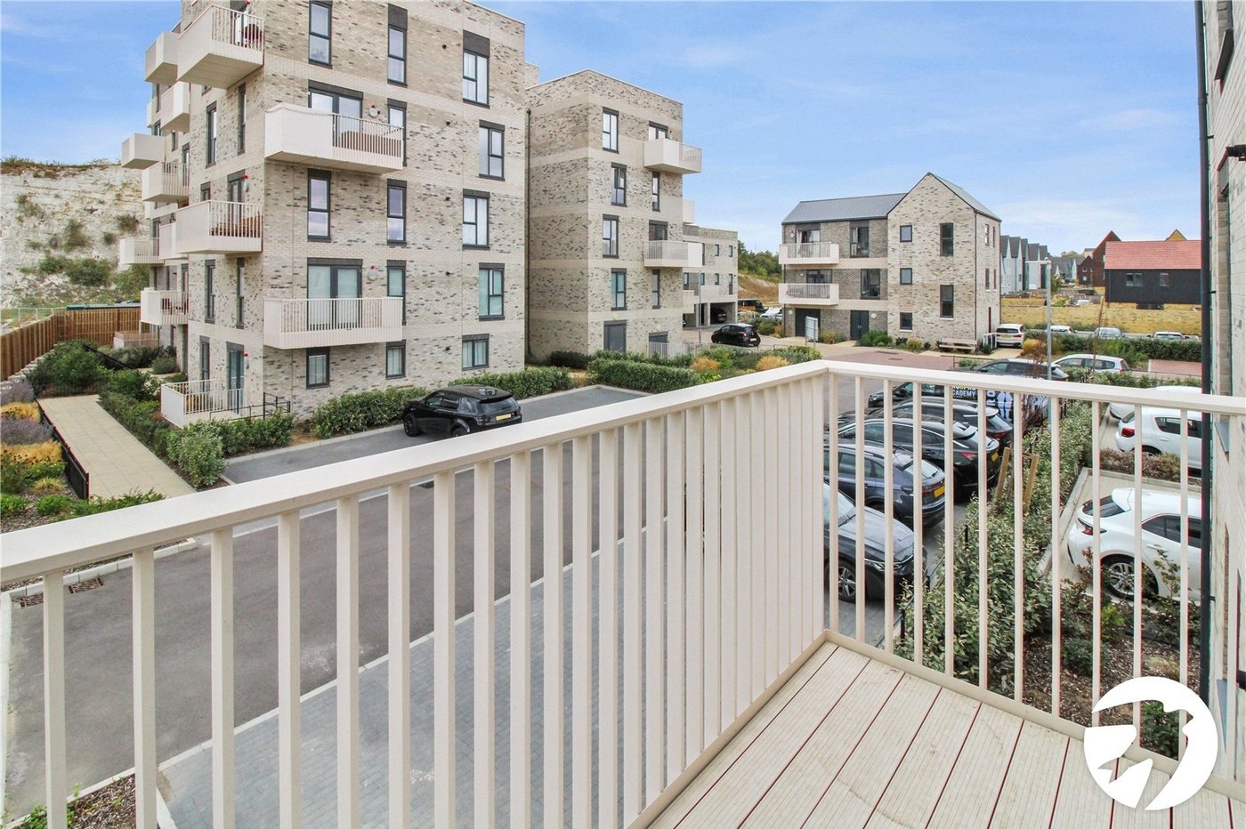 2 bedroom property to rent in Western Cross | Robinson Michael & Jackson