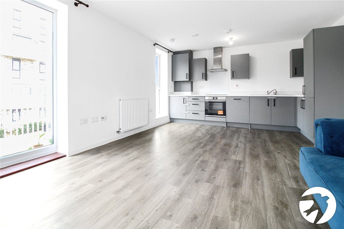 2 bedroom property to rent in Western Cross | Robinson Michael & Jackson
