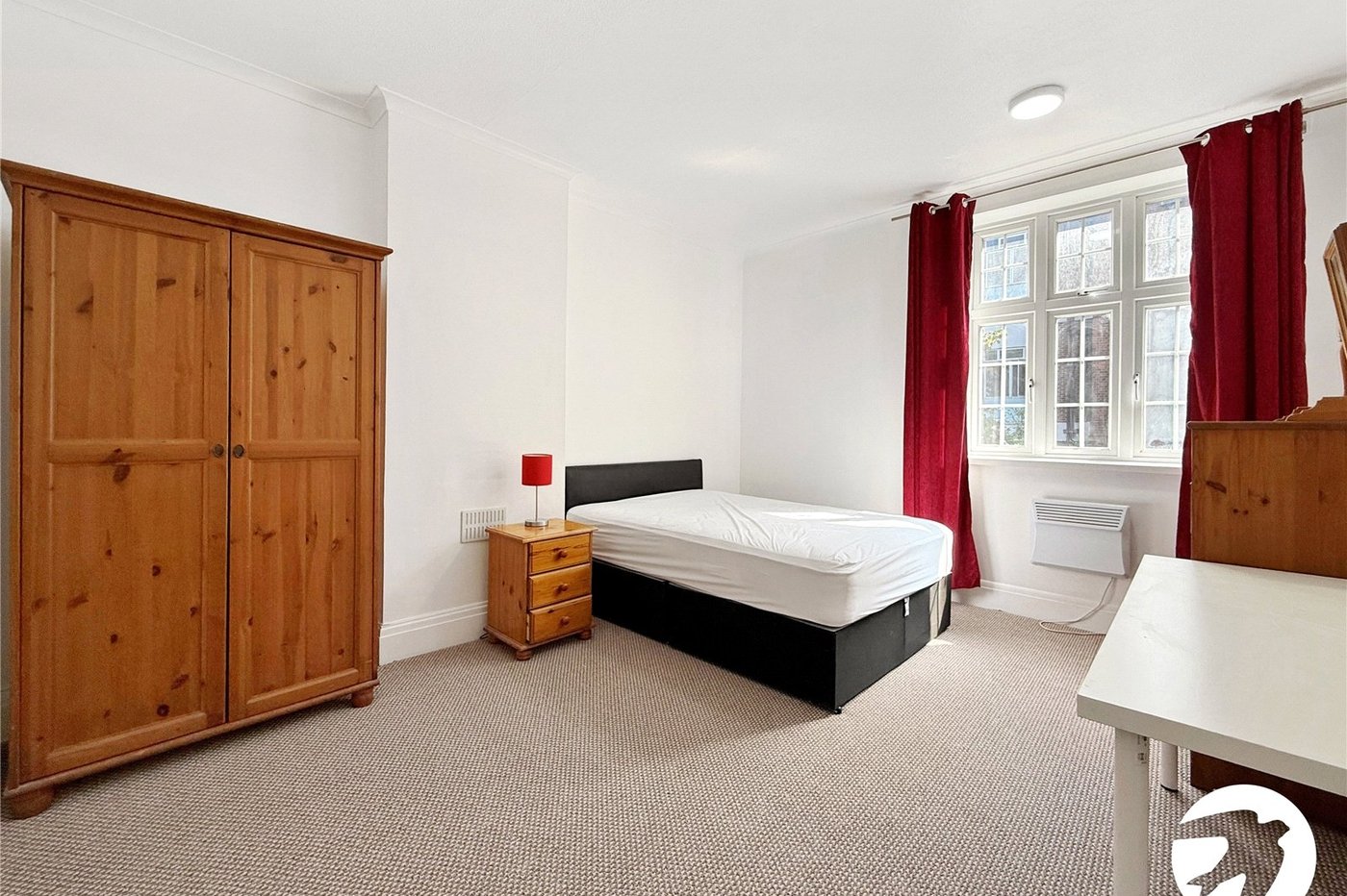 3 bedroom property to rent in London | Robinson Jackson