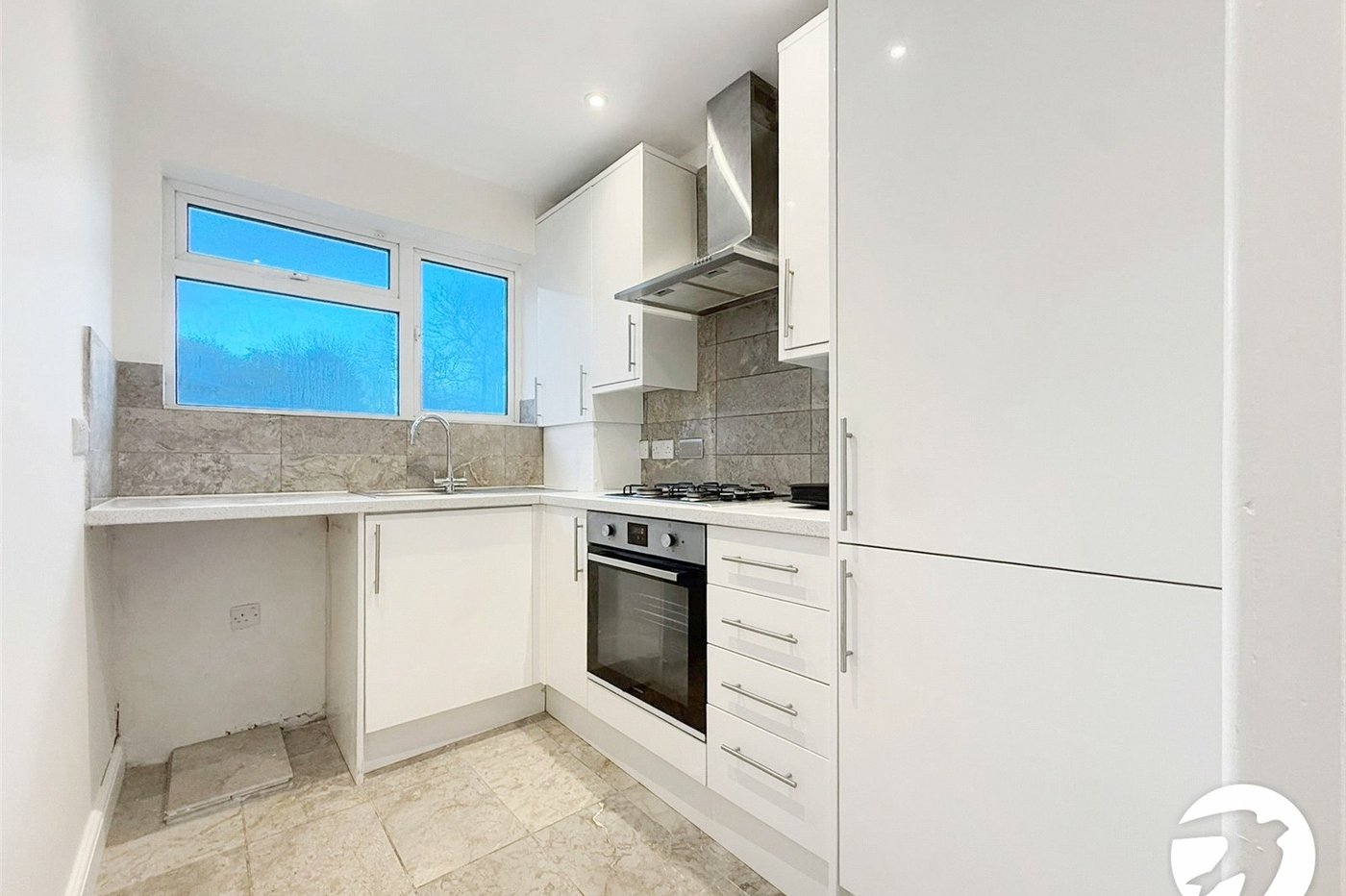 2 bedroom property to rent in London | Robinson Jackson