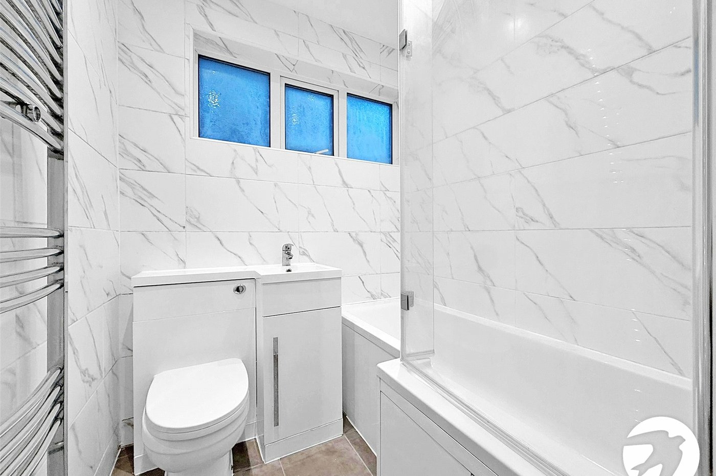 2 bedroom property to rent in London | Robinson Jackson