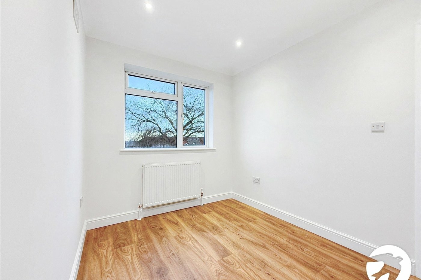 2 bedroom property to rent in London | Robinson Jackson