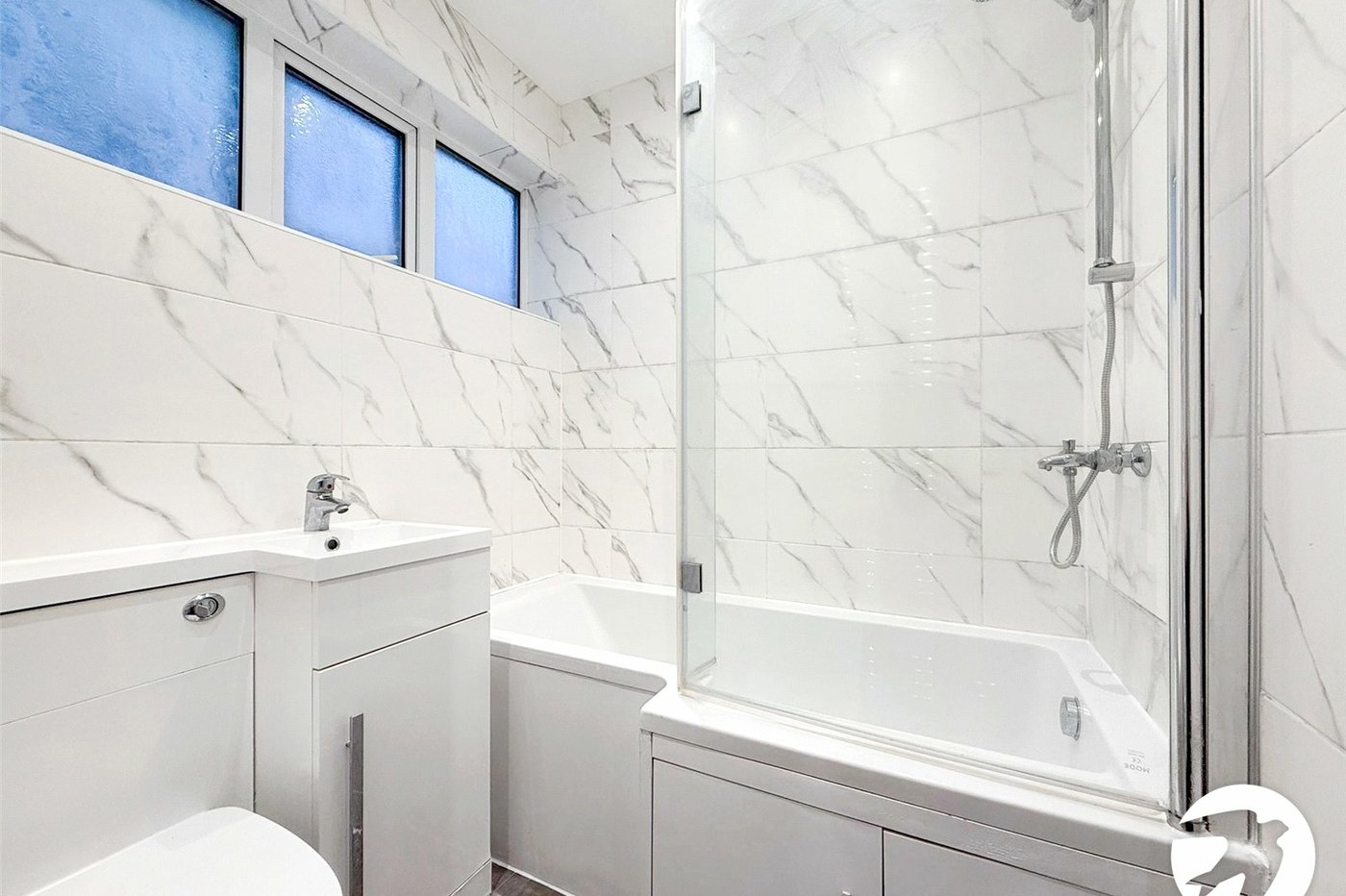 2 bedroom property to rent in London | Robinson Jackson