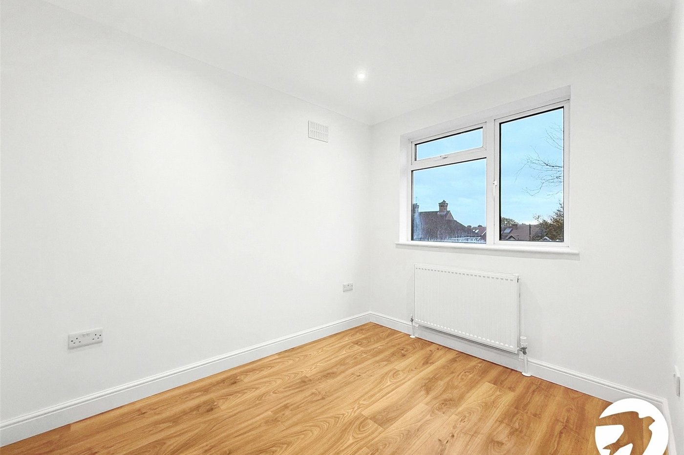 2 bedroom property to rent in London | Robinson Jackson