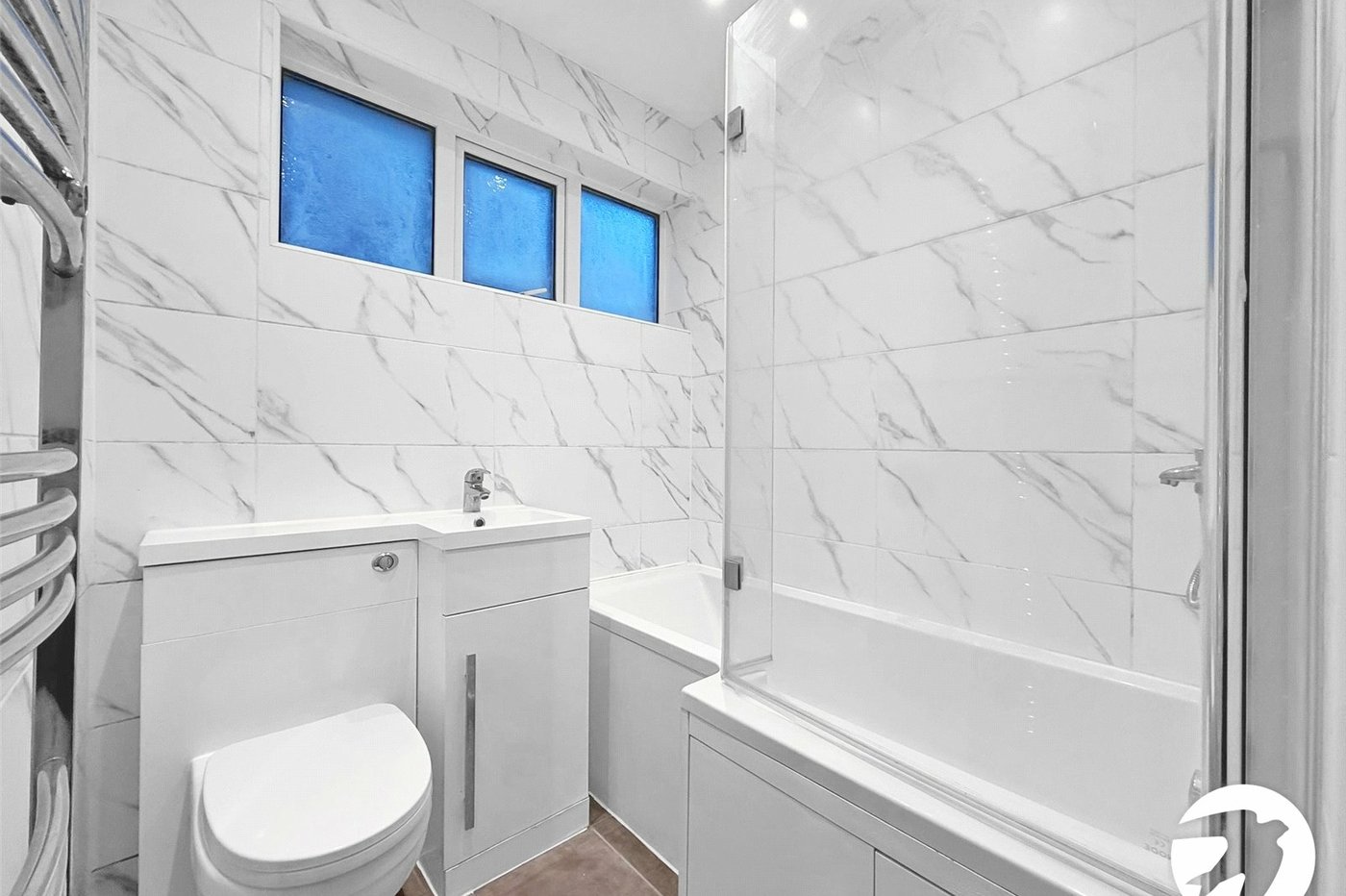 2 bedroom property to rent in London | Robinson Jackson