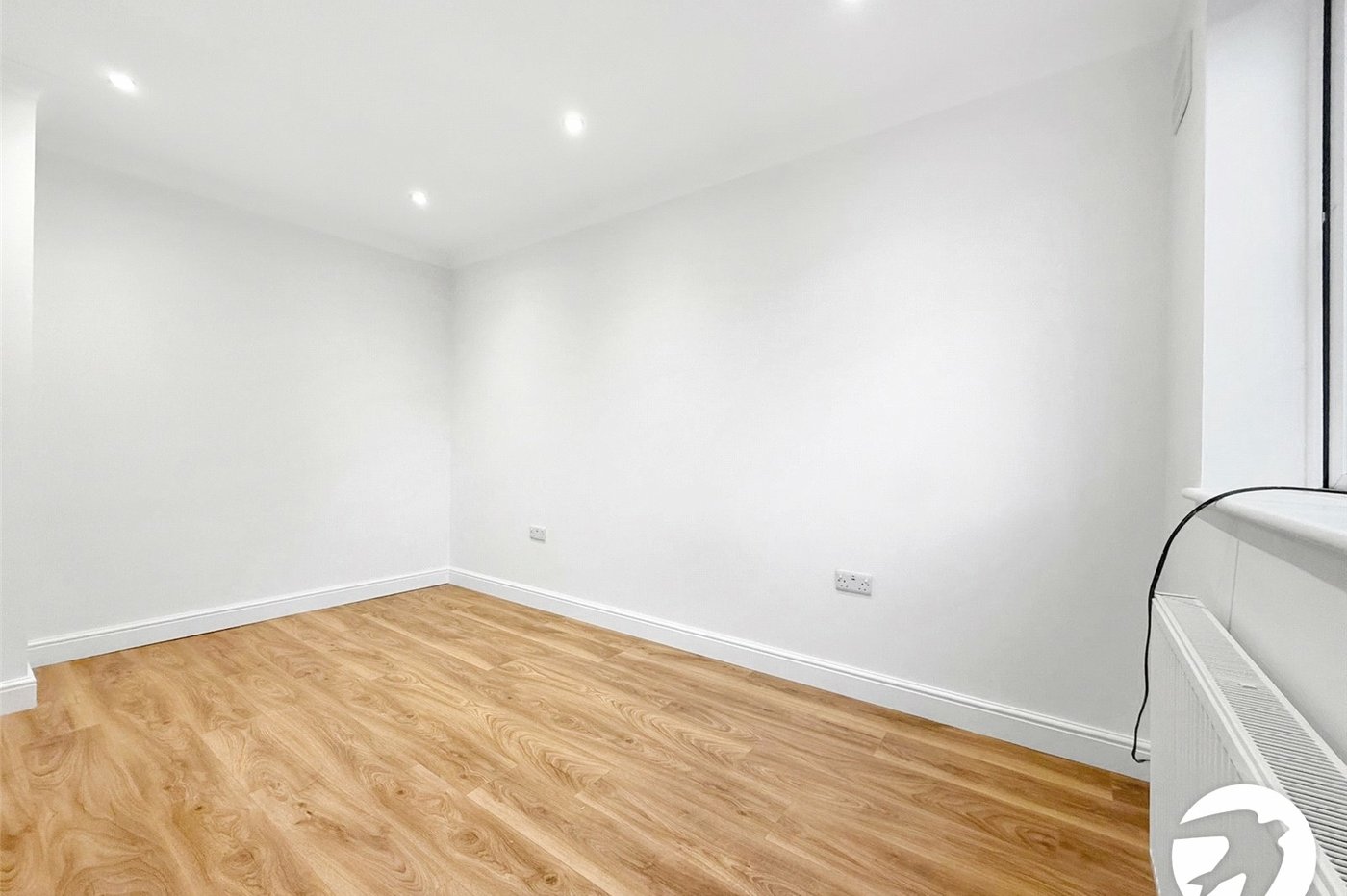 2 bedroom property to rent in London | Robinson Jackson